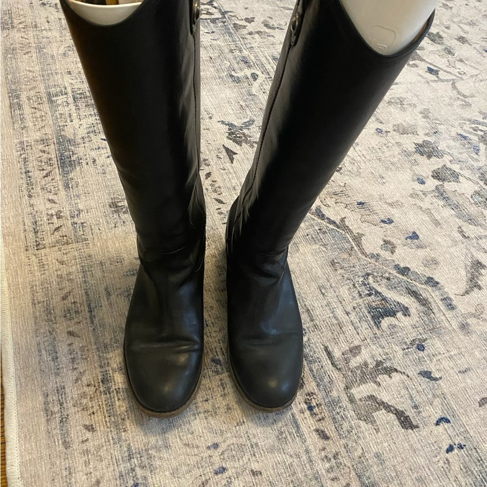 MELISSA BUTTON 2 FRYE Boot.  Size 7.5